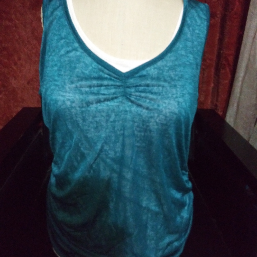 Forwear women's top size large.